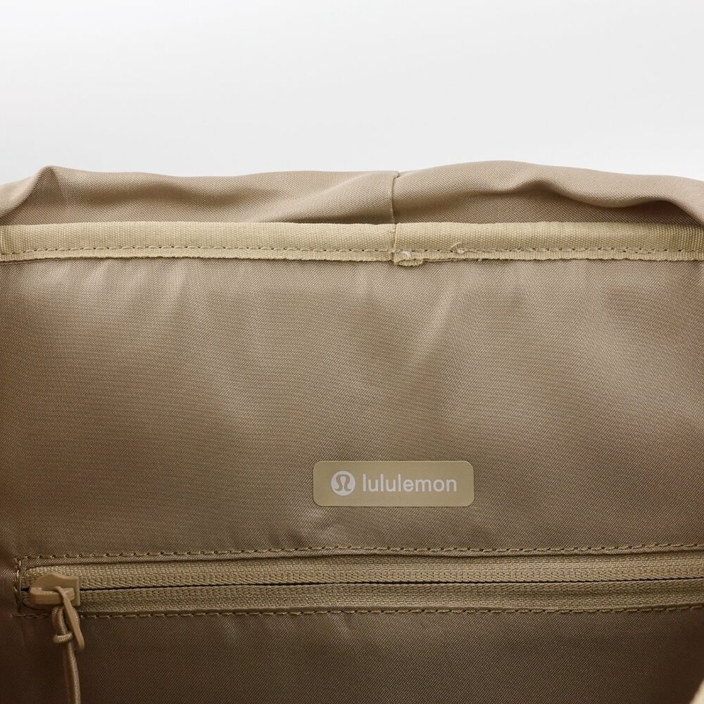 Lululemon Wunderlust Backpack 25L Brown - Picture 15 of 16
